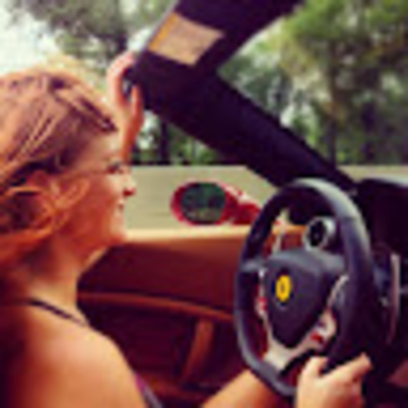 Meet your Posher, Amy - Picture 1 of 1